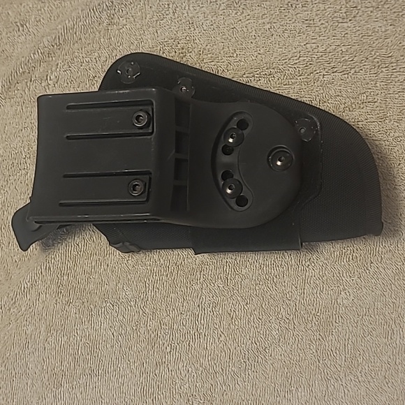 Uncle Mike's holster - Picture 2 of 4